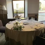 Lear • Dining Club Hotel *