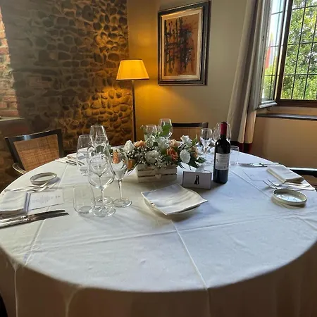 Lear • Dining Club *