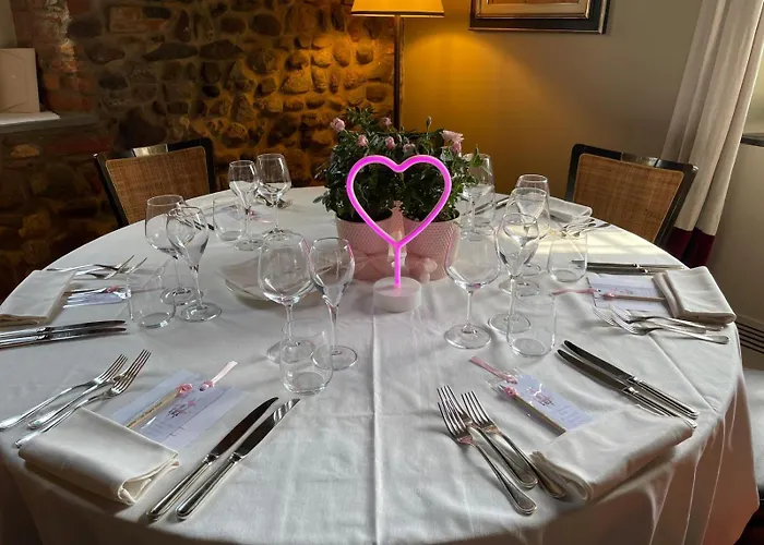Lear • Dining Club