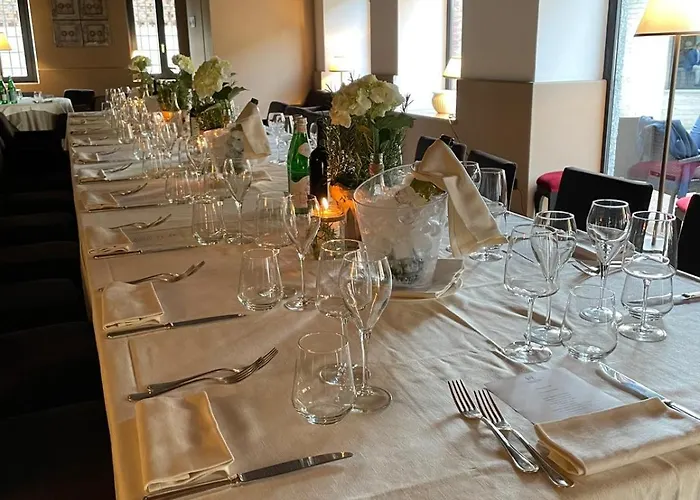 Hotel Lear • Dining Club *