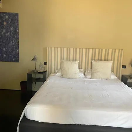 Otel Lear • Dining Club *