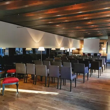 Lear • Dining Club