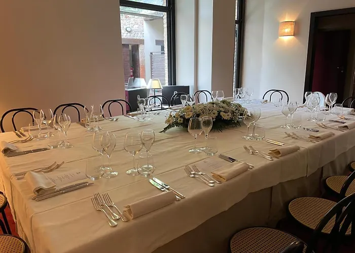 Lear • Dining Club Hotel